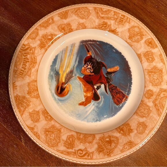 Harry Potter Themed Dinner Plate by Johnson Brothers - Picture 1 of 3